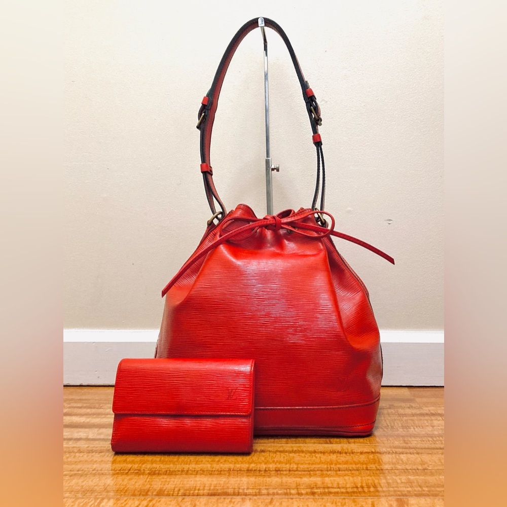 Louis Vuitton Epi Noe 1990 SET